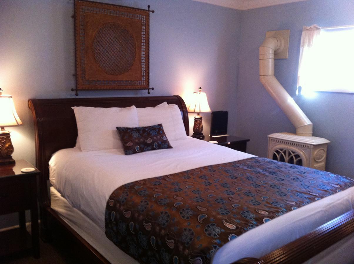 Carmel Cove Inn Deep Creek Lake 斯旺顿 外观 照片